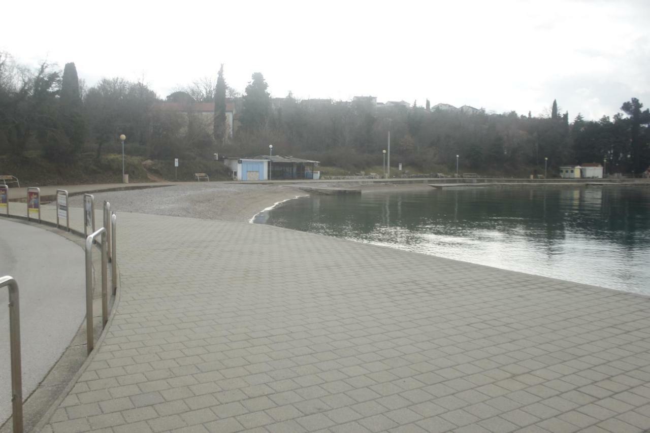 Apartman Jadranka Njivice Exterior foto